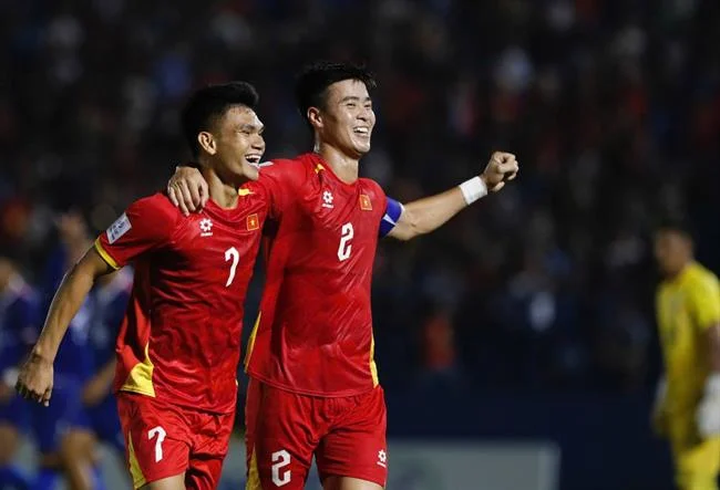 Hoàn trả cược thua và hoàn trả hàng tuần